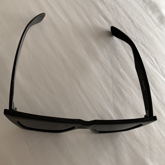 Black Square Sunglasses - Picture 2 of 2